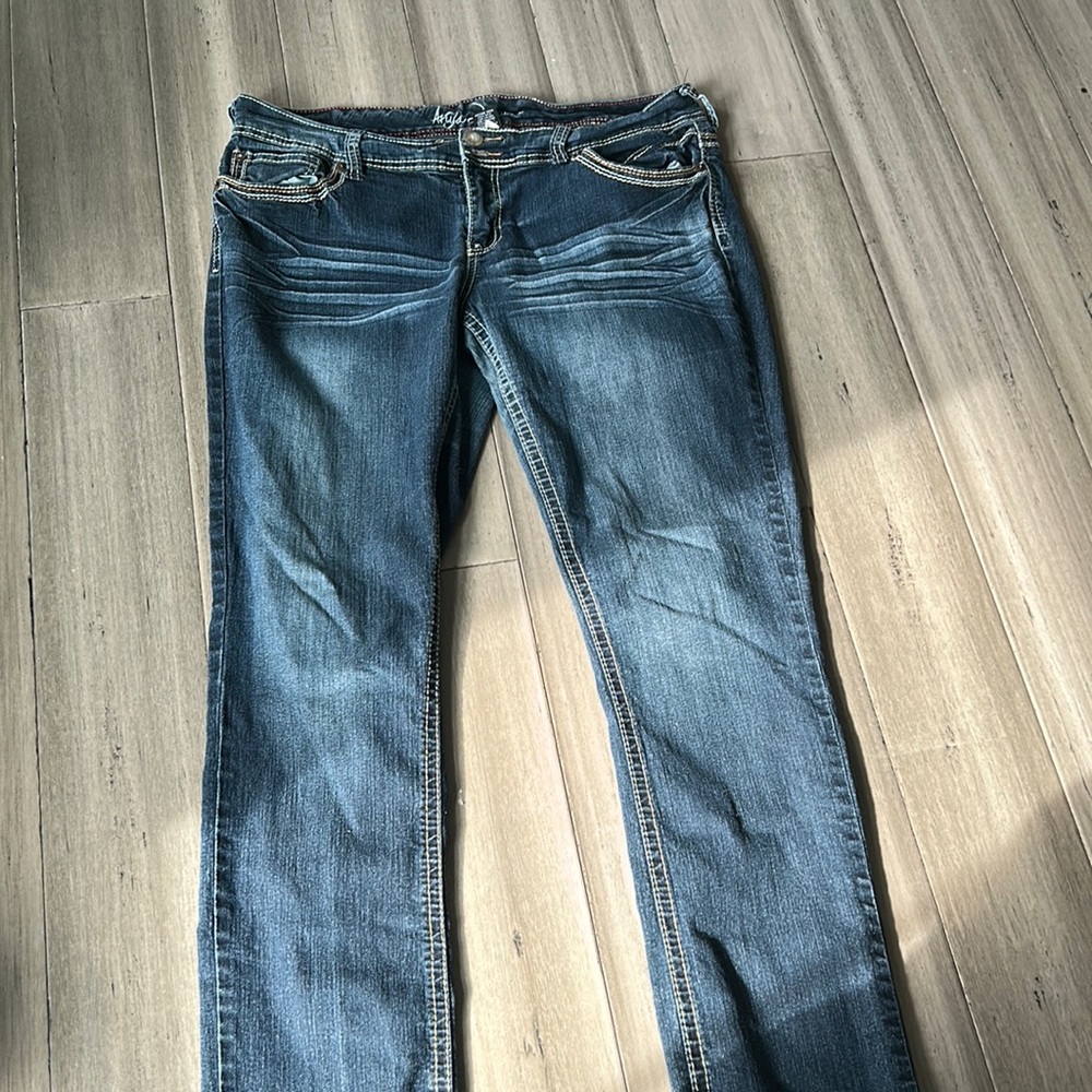 Ariya wide leg jeans.